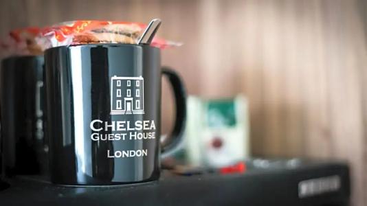 Chelsea Guest House - 18