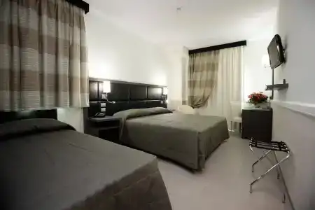 Artis - 22