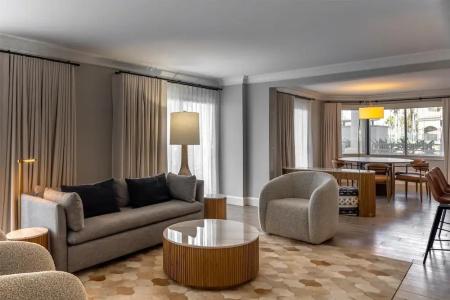 The Waterfront Beach Resort, A Hilton - 229