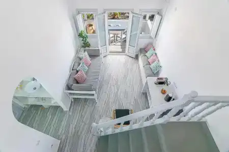 Phaos Santorini Suites - 12