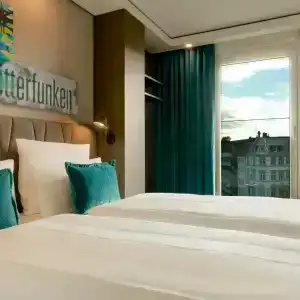 One Bonn-Beethoven - 24