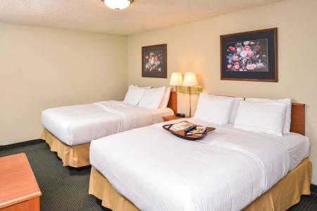 Courtesy Inn Downtown - 3