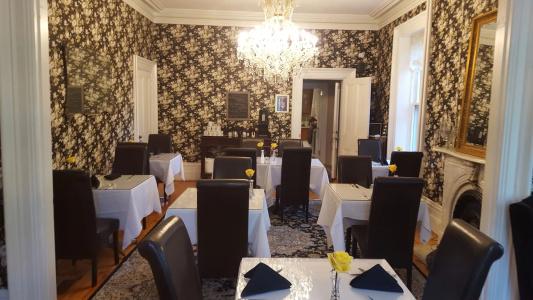 Stone Maiden Inn - 22