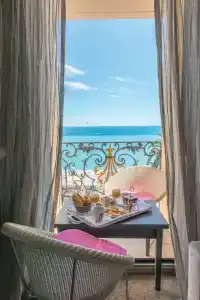 Hôtel Le Royal Promenade des Anglais - 126