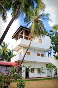 Bluewater Beach Resort - 10