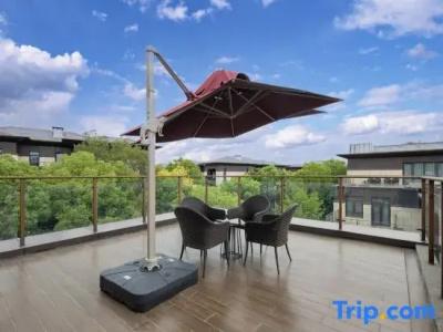 East Tai Lake Grand - 85