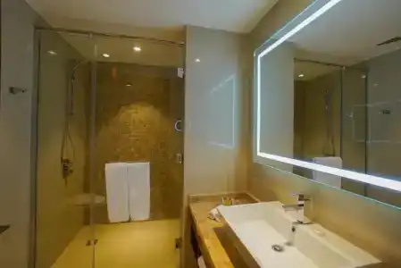 The Grand Lux - 55