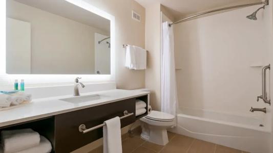 Holiday Inn Express Bellingham, An Ihg - 97