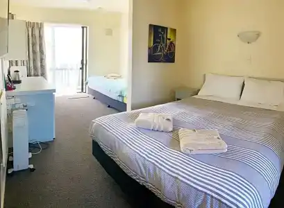 Adelaide - 30
