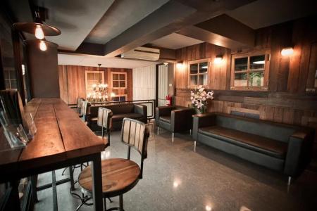 The Arak Bed, Bar and Hostel - 47