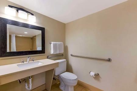 Comfort Inn South Oceanfront - 56