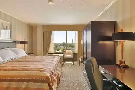 Ramada by Wyndham Downtown & Conference Center - 30