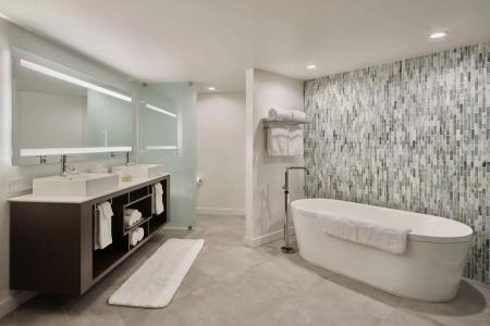 Sunset Marquis - 39