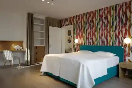 Savoy - 28