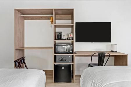 TraveInn & Suites by Wyndham Airport - 34