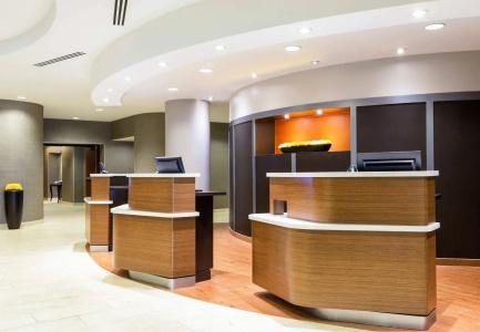 Courtyard by Marriott Houston Galleria - 1