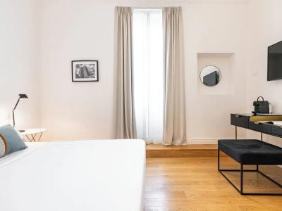 Boutique Del Centro - 12