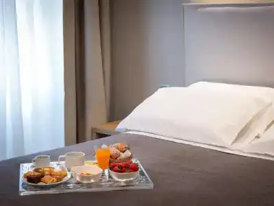 Hnn Luxury Suites - 17