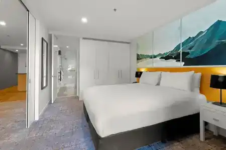 Scenic Suites - 140
