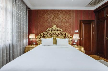 Royal Residence - 162