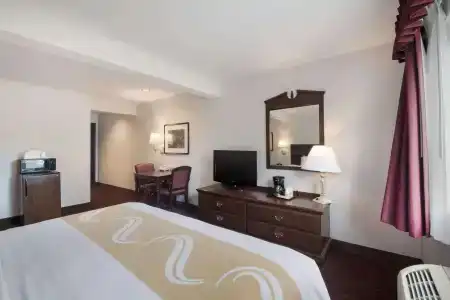 Quality Inn Grand Suites Bellingham - 32