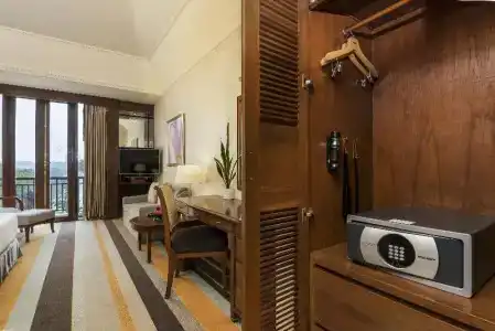 Chatrium Royal Lake Yangon - 49