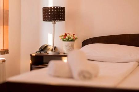 Hostel Royal - 36