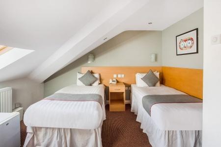 Oyo London Guest House - 49