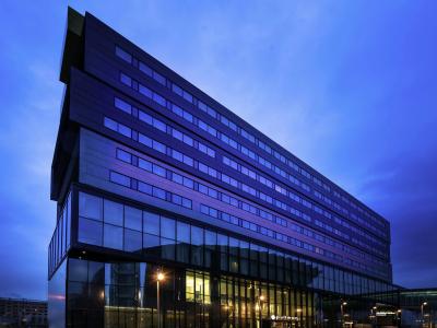 Pullman Liverpool - 0