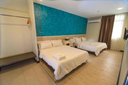 Pantai Inn - 62