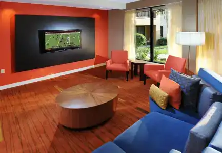 Courtyard by Marriott Houston Hobby Airport - 5