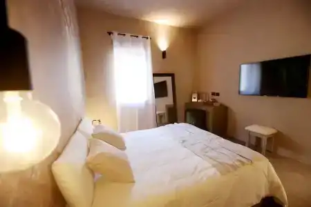 Casa Nostra Luxury Suites - 49