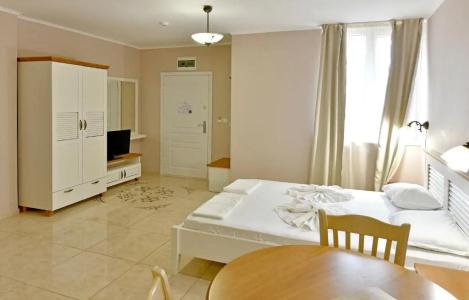 Sirena Palace Family - 101