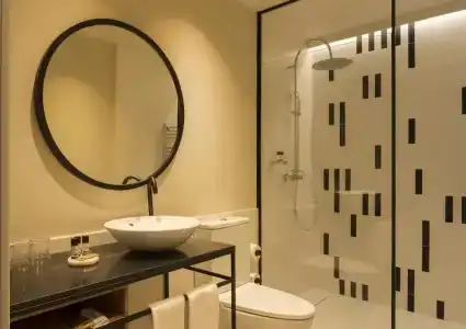 Icon Embassy - 50