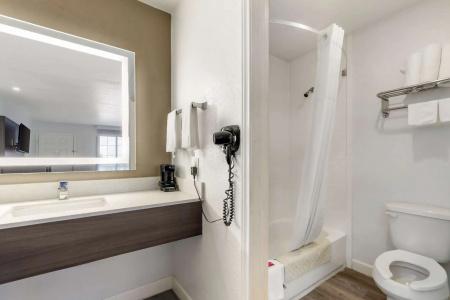 Travelodge By Wyndham San Antonio Lackland a f b - 36