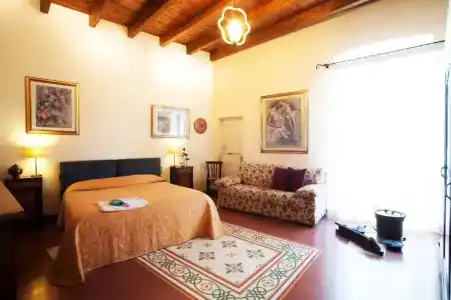 VinsLounge Suite - 100