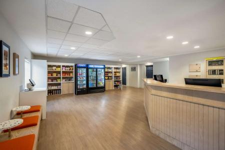 Sonesta Simply Suites Jersey City - 14