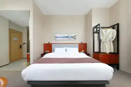 Mengguo Pudong Airport - 30