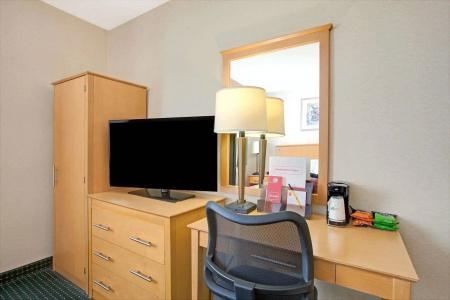 Knights Inn - Jfk Airport - 5