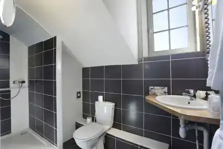 Hôtel Les Tilleuls, Bourges - 35