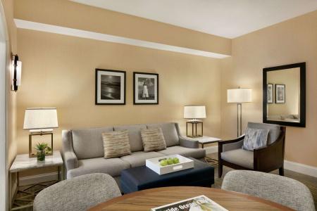 Hilton Suites Oceanfront - 5