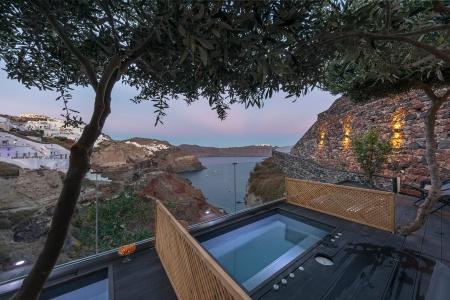Pearl of Caldera Oia - Boutique by Pearl Collection - 122