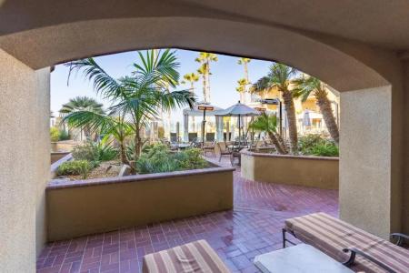 Pacific Terrace - 72