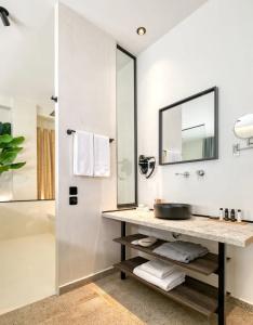 Athens Ivy Suites - 60