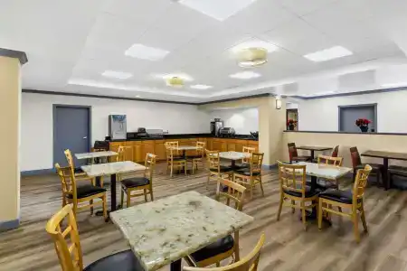 Comfort Inn 290/Nw - 21