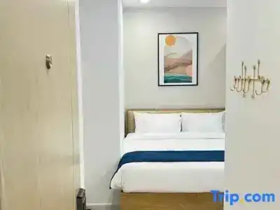 Phuong Mai - 24