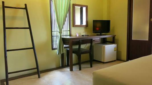 Baan Lapoon - 24