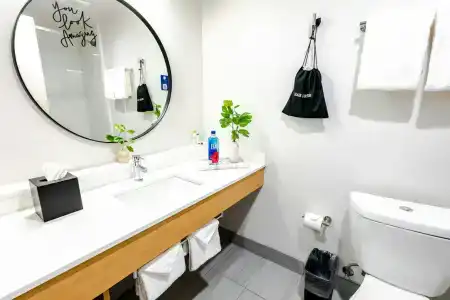 Ramada by Wyndham Los Angeles/Downtown West - 26