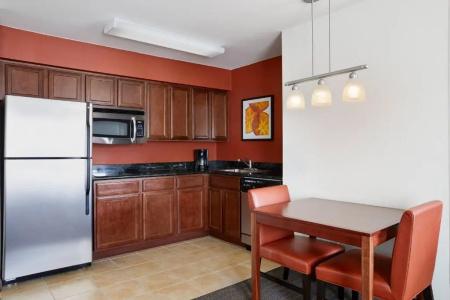Residence Inn by Marriott - 35