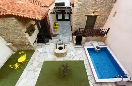 Athenian Residences - 11